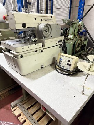 Maquina de coser Ojales de Sastreria BROTHER  981A