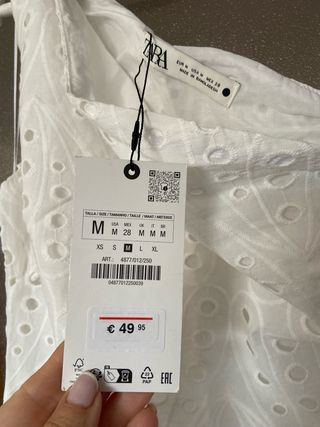 Vestido  bordado zara