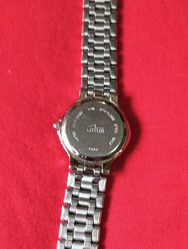 Reloj Lotus 