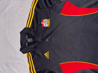 Polo Adidas con Chiefs