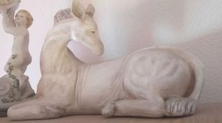 Escultura égua em barro