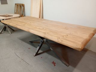 Mueble y mesas a medida 