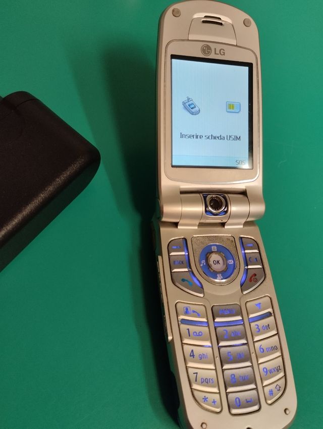 Telefono cellulare LG U8180