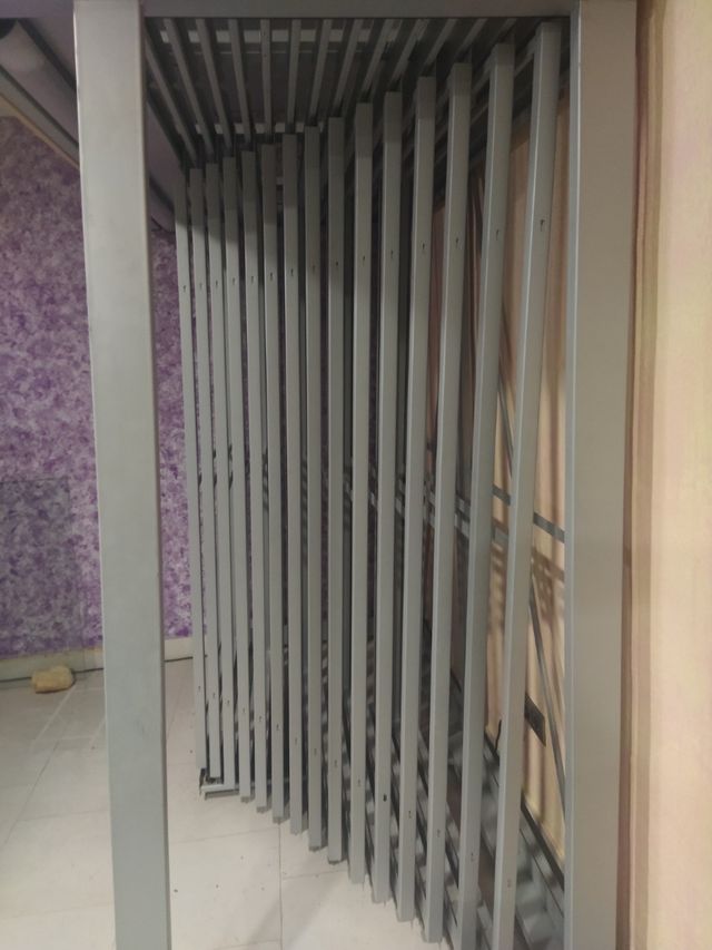 Armarios exposición cerámicas. Expositores