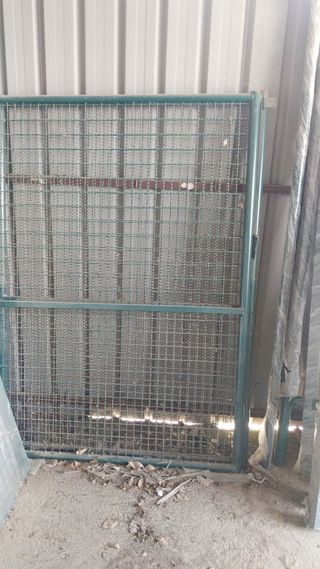 montaje de vallas metálica llámanos