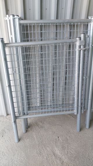 montaje de vallas metálica llámanos