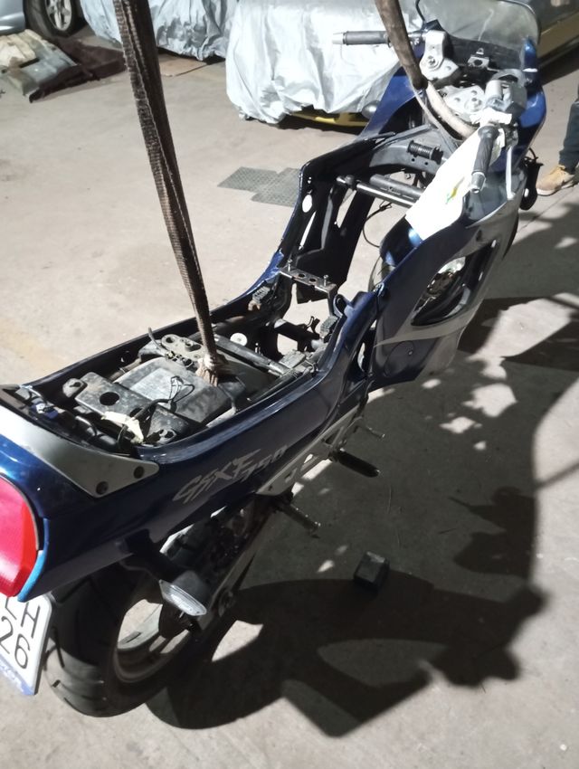 Vendo despiece Suzuki 750gsxf año 91