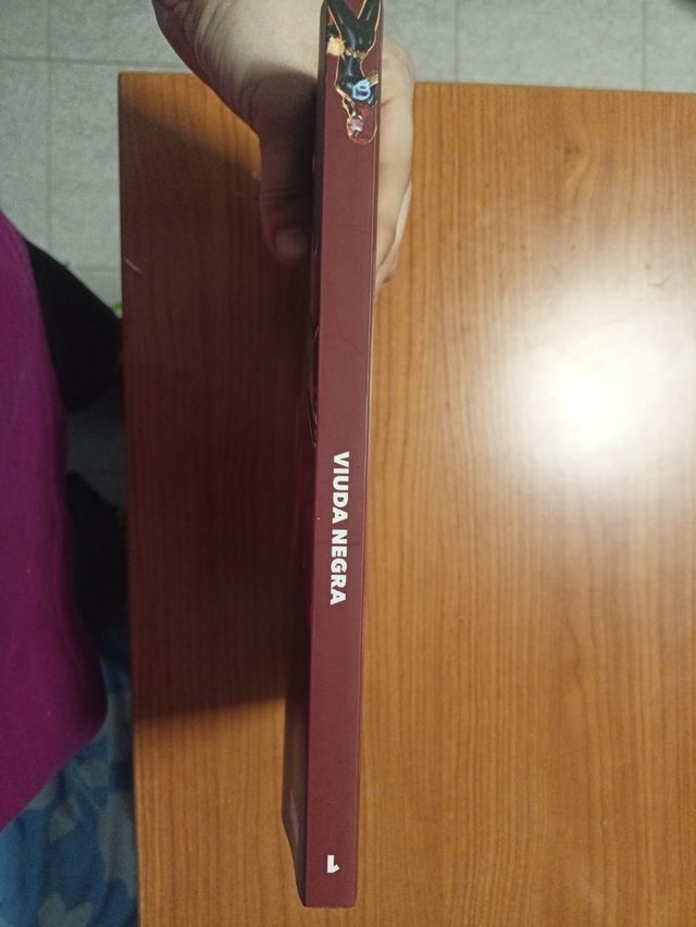 Marvel dark: el lado oscuro 01 - la viuda negra