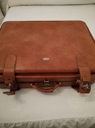 Pack de maletines de piel marca Tauro