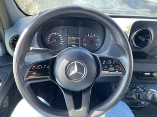 Mercedes-Benz Sprinter 2021