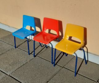Tres sillas infantiles