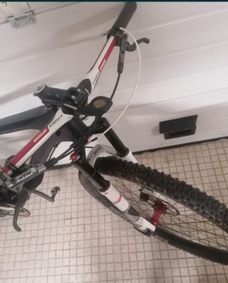 Bicicleta BTT tamanho M/L