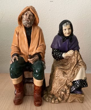 Figuras de abuelos “Pescador ” antiguas porcelana 