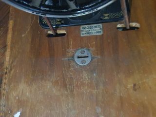 Máquina coser antigua