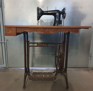 Máquina coser antigua