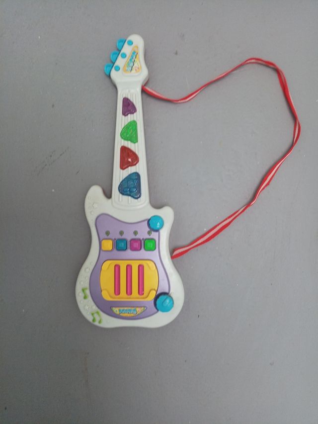 Guitarra de juguete