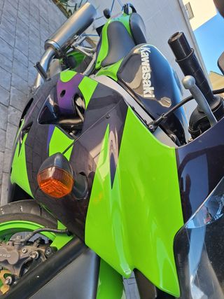KAWASAKI ZX9R NINJA