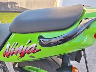 KAWASAKI ZX9R NINJA