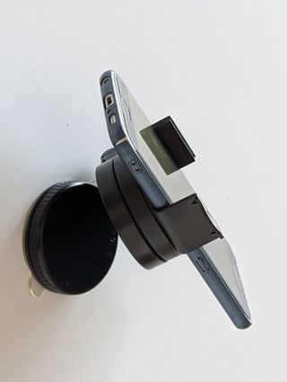 Supporto smartphone a ventosa per auto