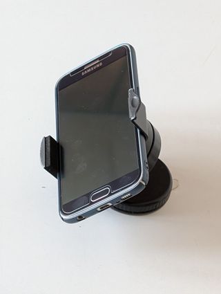 Supporto smartphone a ventosa per auto
