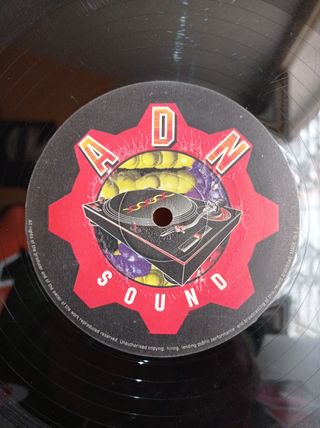 Vinilo makina remember 
