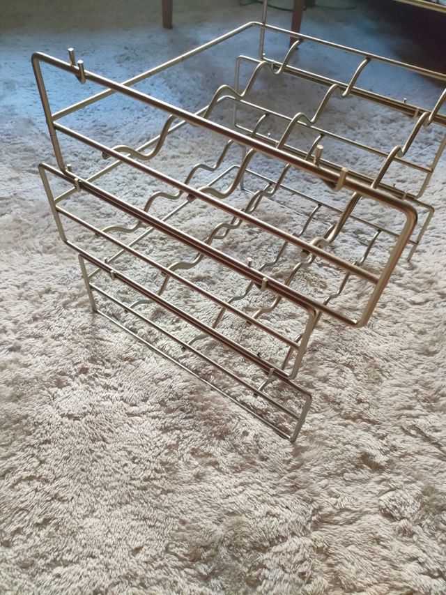 botellero apilable de metal