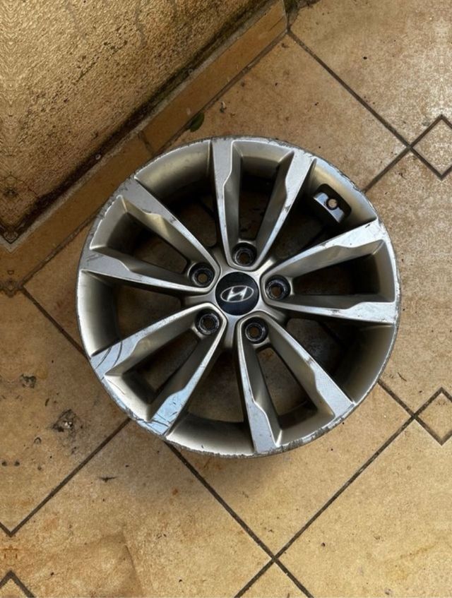 Llantas Hyundai i40 16”