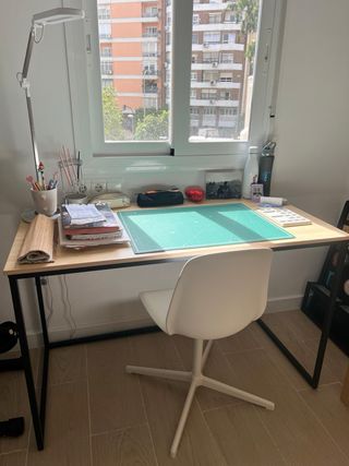 Mesa de madera clara despacho escritorio nordico 