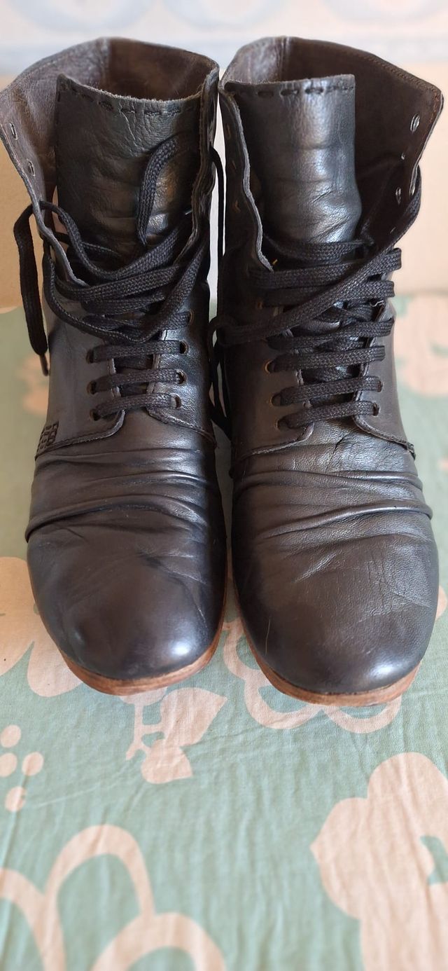 Botines marca DIESSEL