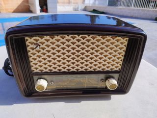Radio antigua castilla h-221u