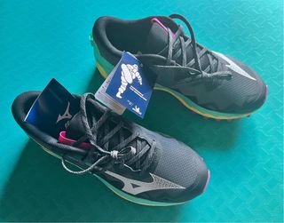 Zapatillas MIZUNO de trail, de mujer Wave Mujin 9 