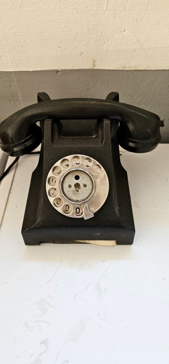 Telefono antiguo