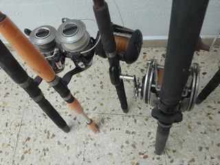 Caña de pesca con carretes de embarcació