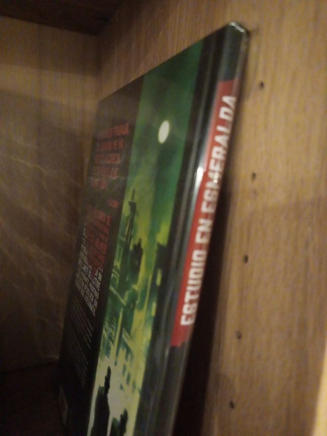 Estudio en esmeralda (novela gráfica)