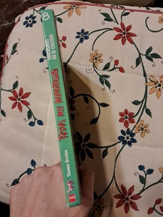 Fantasmas en el colegio (Todos Mis Monstruos / All my Monsters) (Spanish Edition)