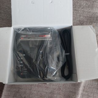 Cargador Enhell 18v 3A power-x-change.