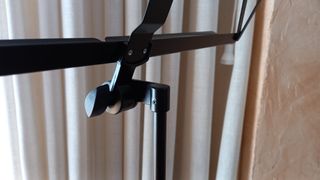 Music stand KM black. Atril KM negro 