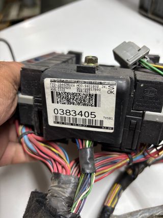 Arnes cableado caja fusibles trasera v70 II