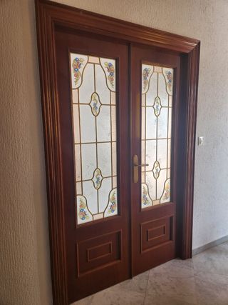 Puertas de salón con cristaleras