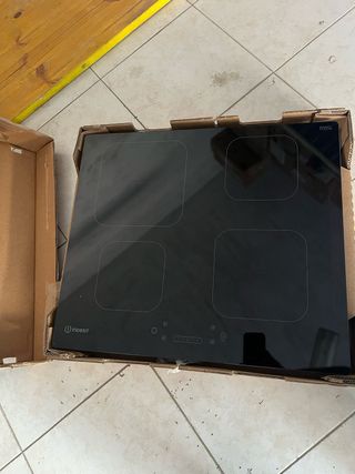 Piano a induzione Indesit