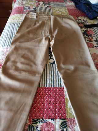 Pantalón polipiel