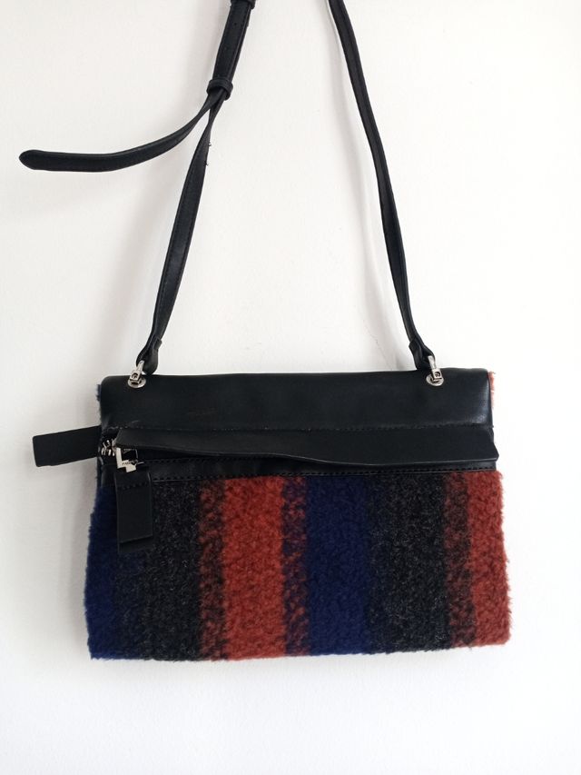 Bolso tigre y varios