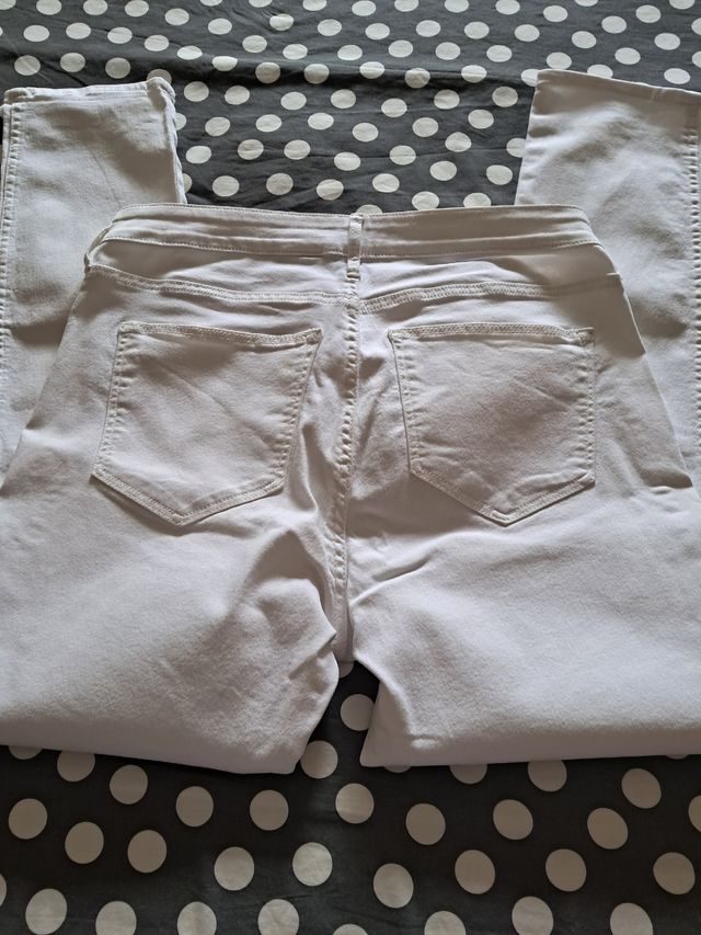 Vaquero skinny blanco HM