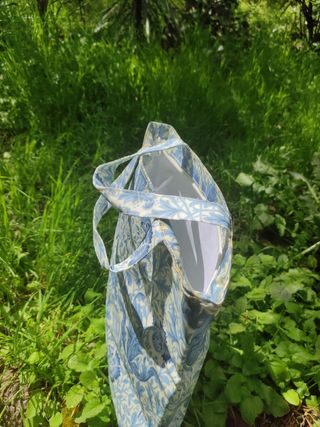 Bolsa de flores azul