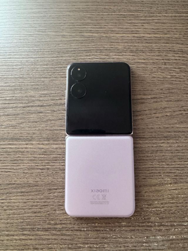 Xiaomi MIX Flip