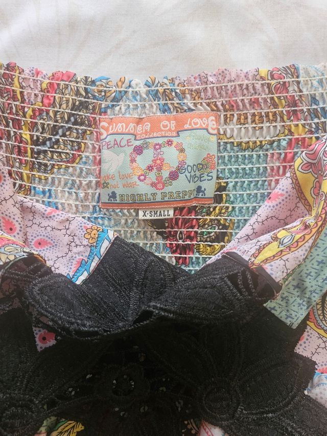 Vestido joya seda y encaje de Highly Preppy 