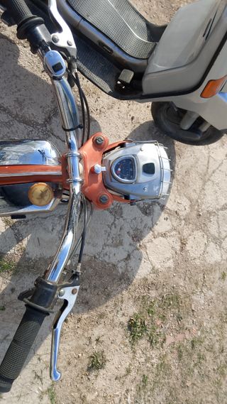 Vespa 125 cosa. Y mobilete