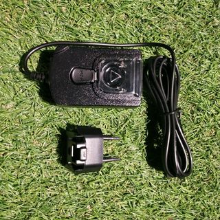 Cargador Garmin 220V AC Charger salida USB mini