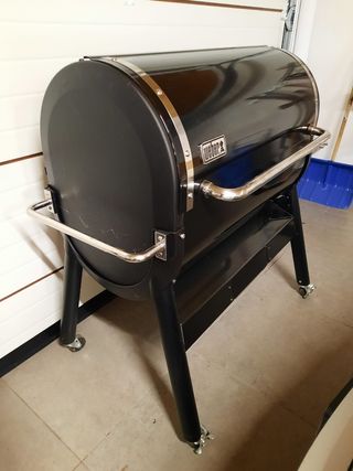 Barbecue a pellet Weber. Fuoco fumogeno
