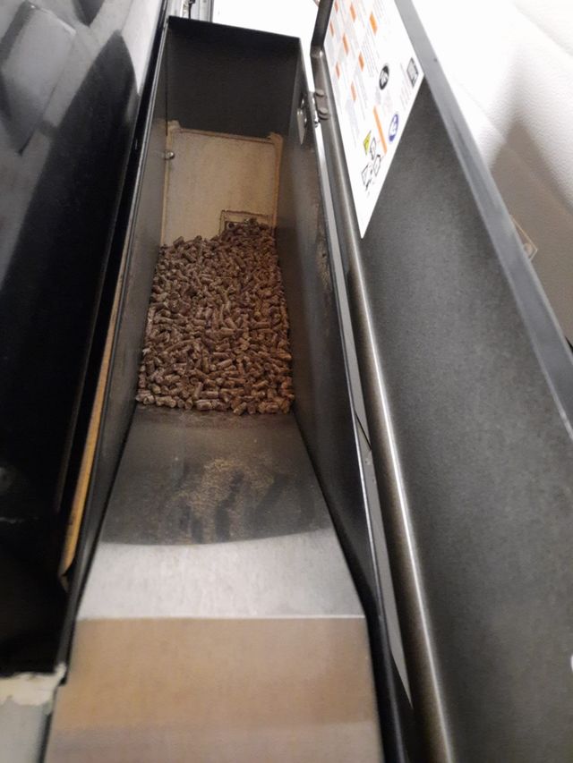 Barbecue a pellet Weber. Fuoco fumogeno